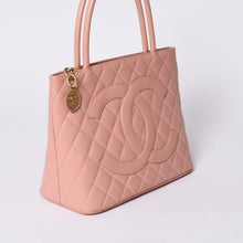 画像をギャラリービューアに読み込む, CHANEL シャネル 復刻トート ハンドバッグ A01804 6番台 ココマーク キャビアスキン ピンク 美品 中古 4a000393