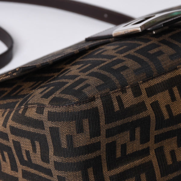 FENDI フェンディ マンマバケット ワンショルダーバッグ 26325 ズッカ柄 ブラウン シルバー金具 美品 中古 4a000403