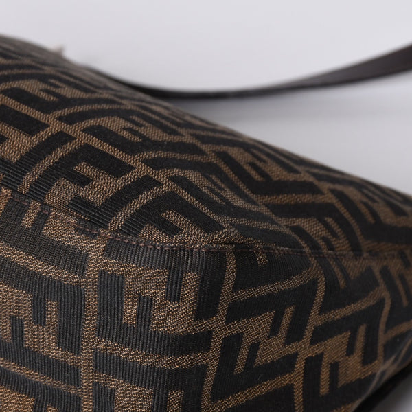 FENDI フェンディ マンマバケット ワンショルダーバッグ 26325 ズッカ柄 ブラウン シルバー金具 美品 中古 4a000403