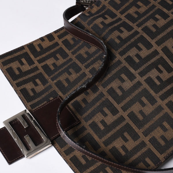 FENDI フェンディ マンマバケット ワンショルダーバッグ 26325 ズッカ柄 ブラウン シルバー金具 美品 中古 4a000403