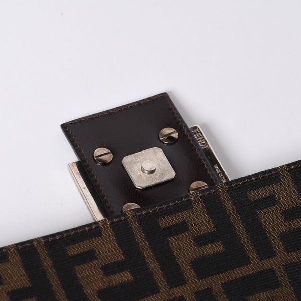 FENDI フェンディ マンマバケット ワンショルダーバッグ 26325 ズッカ柄 ブラウン シルバー金具 美品 中古 4a000403