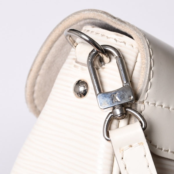 LOUIS VUITTON ルイヴィトン エピ ポシェット モンテーニュ ワンショルダーバッグ M5929J ホワイト シルバー金具 美品 中古 4a000921