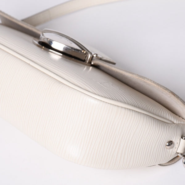 LOUIS VUITTON ルイヴィトン エピ ポシェット モンテーニュ ワンショルダーバッグ M5929J ホワイト シルバー金具 美品 中古 4a000921