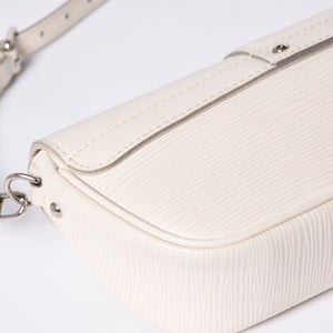 LOUIS VUITTON ルイヴィトン エピ ポシェット モンテーニュ ワンショルダーバッグ M5929J ホワイト シルバー金具 美品 中古 4a000921