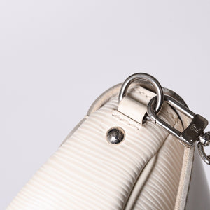 LOUIS VUITTON ルイヴィトン エピ ポシェット モンテーニュ ワンショルダーバッグ M5929J ホワイト シルバー金具 美品 中古 4a000921