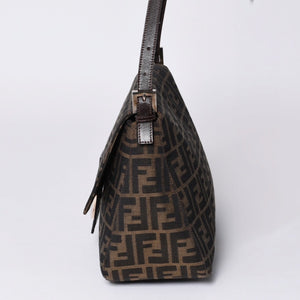 FENDI フェンディ マンマバケット ワンショルダーバッグ 26325 ズッカ柄 ブラウン シルバー金具 美品 中古 4a000403