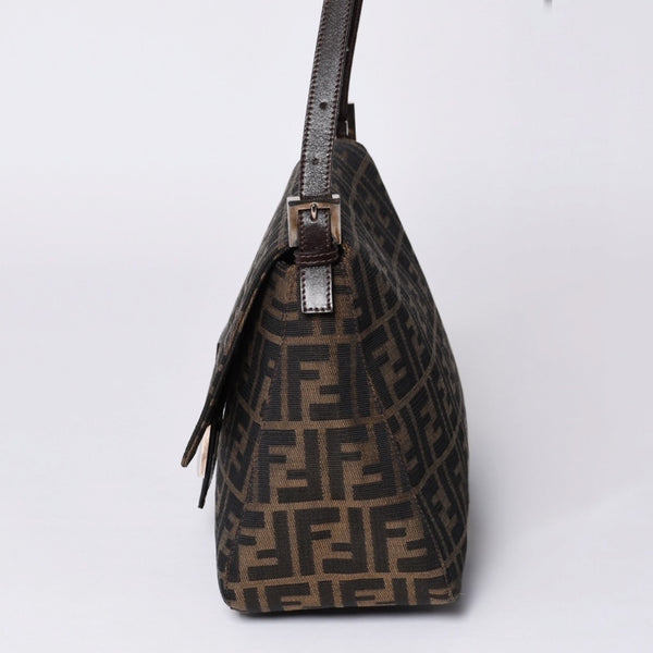 FENDI フェンディ マンマバケット ワンショルダーバッグ 26325 ズッカ柄 ブラウン シルバー金具 美品 中古 4a000403