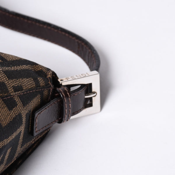 FENDI フェンディ マンマバケット ワンショルダーバッグ 26325 ズッカ柄 ブラウン シルバー金具 美品 中古 4a000403