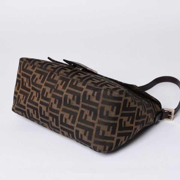 FENDI フェンディ マンマバケット ワンショルダーバッグ 26325 ズッカ柄 ブラウン シルバー金具 美品 中古 4a000403