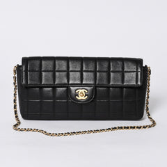 Very Good Condition CHANEL Chocolate Bar Chain Shoulder Bag Lambskin Black x Gold Ladies No. 7 Used 4a000488