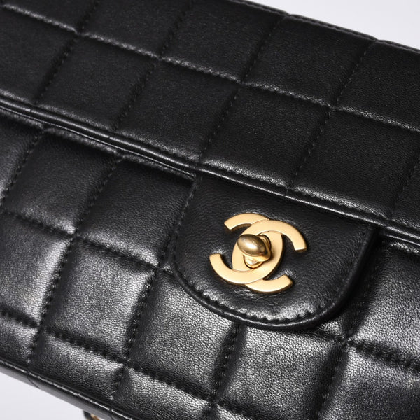Very Good Condition CHANEL Chocolate Bar Chain Shoulder Bag Lambskin Black x Gold Ladies No. 7 Used 4a000488