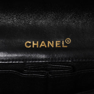 Very Good Condition CHANEL Chocolate Bar Chain Shoulder Bag Lambskin Black x Gold Ladies No. 7 Used 4a000488