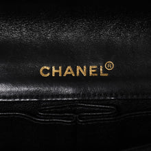 画像をギャラリービューアに読み込む, 極美品 CHANEL シャネル チョコバー チェーン ショルダーバッグ ラムスキン 黒×ゴールド レディース 7番台 中古 4a000488