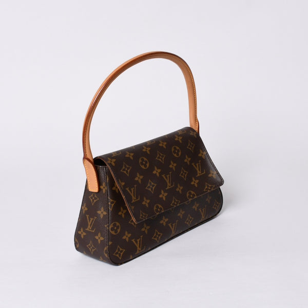 Very Good Condition LOUIS VUITTON Monogram Mini Looping Shoulder Bag M51147 PVC Leather Brown Used 4a000597