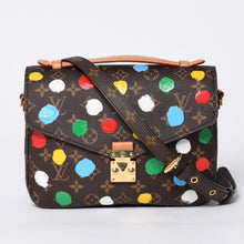 画像をギャラリービューアに読み込む, 極美品 LOUIS VUITTON ルイヴィトンYK 草間彌生 ポシェットメティスMM ショルダーバッグ M81267 モノグラムブラウン 中古 4a000573