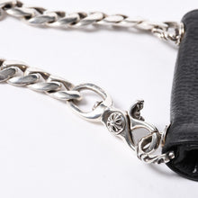 画像をギャラリービューアに読み込む, 新品同様 CHROME HEARTS クロムハーツ TV MAN クラシックチェーンウォレット CHクロスパッチ シルバー925 ブラック 中古 4a000549