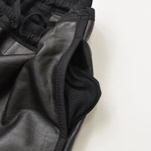画像をギャラリービューアに読み込む, FEAR OF GOD フィア オブ ゴッド Leather Pants レザーパンツ ブラック 牛革 RN 139190 美品 中古 4a000452