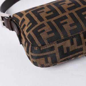 極美品 FENDI フェンディ マンマバケット ワンショルダーバッグ 26424 キャンバス レザー ブラウン ズッカ柄 シルバー金具 中古 4a000497