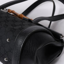 画像をギャラリービューアに読み込む, GUCCI グッチ ワンショルダー ハンドバッグ 111713 3444 GGキャンバス バンブー レザー ブラック 美品 中古 4a000383