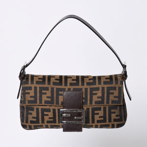 極美品 FENDI フェンディ マンマバケット ワンショルダーバッグ 26424 キャンバス レザー ブラウン ズッカ柄 シルバー金具 中古 4a000497