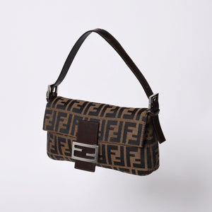極美品 FENDI フェンディ マンマバケット ワンショルダーバッグ 26424 キャンバス レザー ブラウン ズッカ柄 シルバー金具 中古 4a000497