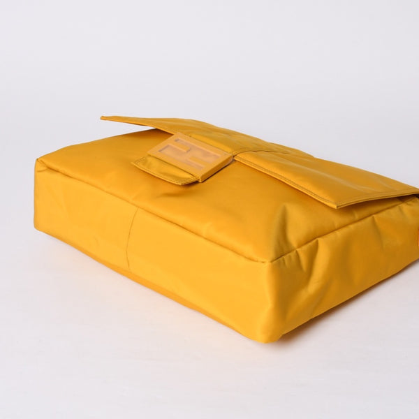FENDI フェンディ Nylon ナイロン Shoulder Bag ショルダーバッグ 7VA536 Yellow イエロー 美品 中古 4a000509