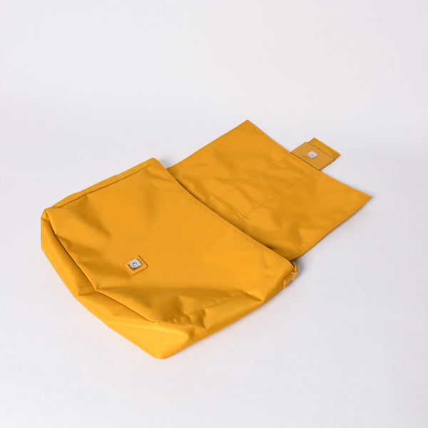 FENDI フェンディ Nylon ナイロン Shoulder Bag ショルダーバッグ 7VA536 Yellow イエロー 美品 中古 4a000509