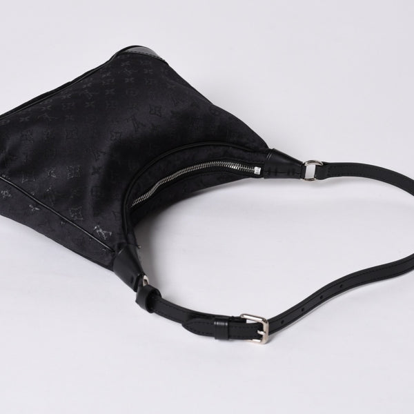 極美品 LOUIS VUITTON ルイヴィトン リトル ブローニュ ワンショルダーバッグ M92142 モノグラム サテン ブラック シルバー金具 中古 4a000762