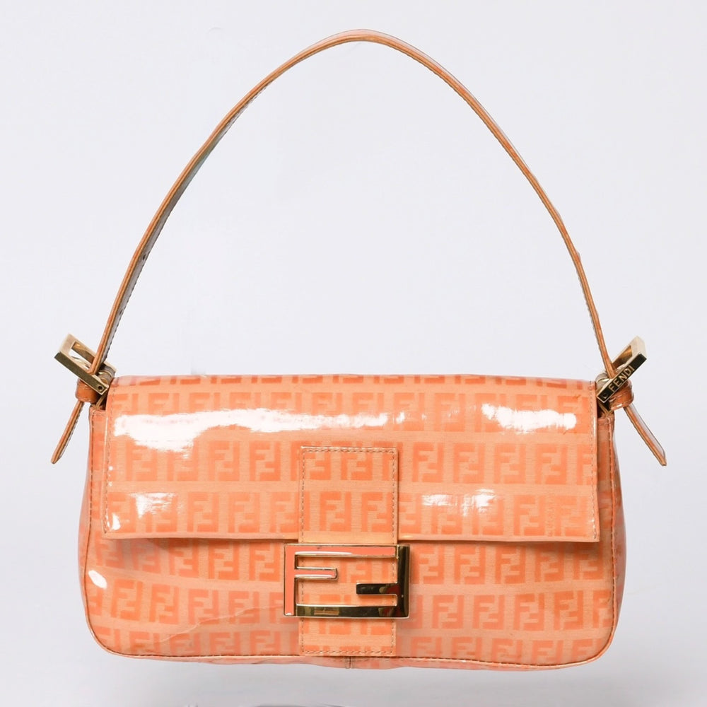 FENDI フェンディ マンマバケット ワンショルダーバッグ ズッカ オレンジ エナメル 美品 中古 4a000521