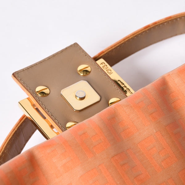 FENDI フェンディ マンマバケット ワンショルダーバッグ ズッカ オレンジ エナメル 美品 中古 4a000521