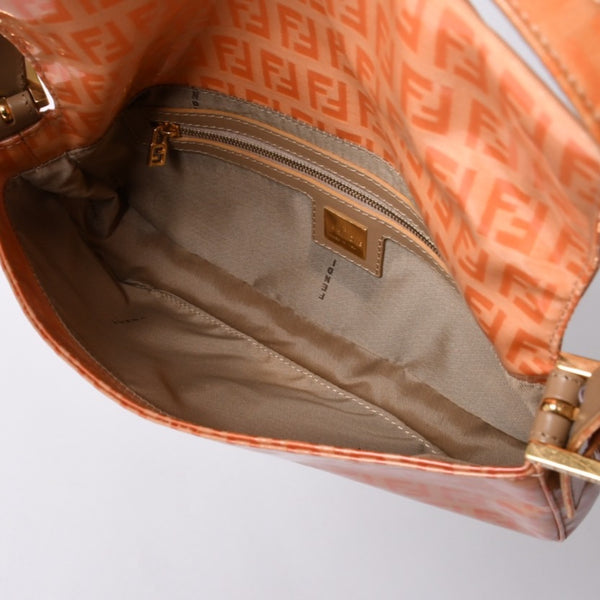FENDI フェンディ マンマバケット ワンショルダーバッグ ズッカ オレンジ エナメル 美品 中古 4a000521