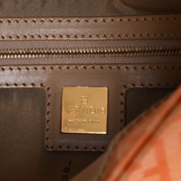 FENDI フェンディ マンマバケット ワンショルダーバッグ ズッカ オレンジ エナメル 美品 中古 4a000521