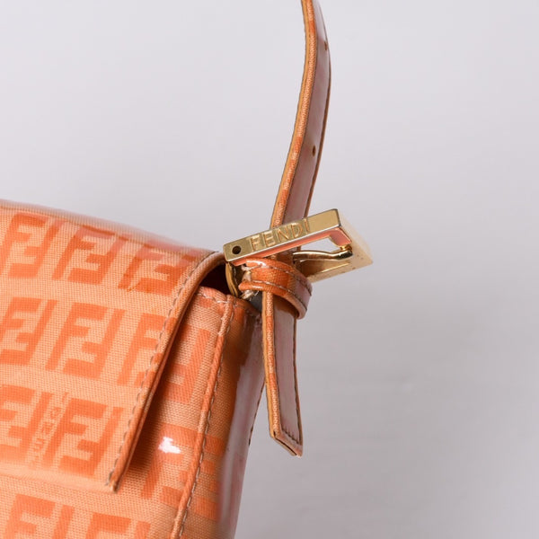 FENDI フェンディ マンマバケット ワンショルダーバッグ ズッカ オレンジ エナメル 美品 中古 4a000521