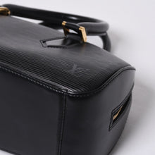 Load image into Gallery viewer, 極美品 LOUIS VUITTON ルイヴィトン エピ ジャスミン ハンドバッグ M52089 ブラック ゴールド金具 中古 4a000751