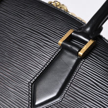 Load image into Gallery viewer, 極美品 LOUIS VUITTON ルイヴィトン エピ ジャスミン ハンドバッグ M52089 ブラック ゴールド金具 中古 4a000751