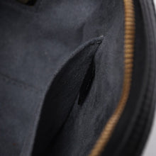 Load image into Gallery viewer, 極美品 LOUIS VUITTON ルイヴィトン エピ ジャスミン ハンドバッグ M52089 ブラック ゴールド金具 中古 4a000751