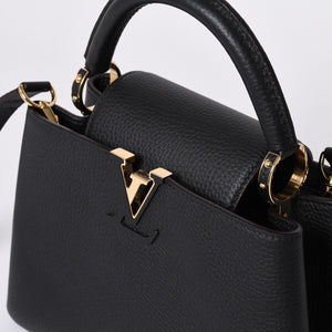 Like new LOUIS VUITTON Capucines BB M94755 2WAY handbag Taurillon leather black used 4a000525
