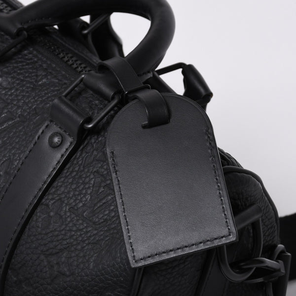 Very good condition LOUIS VUITTON Keepall Bandouliere 25 Shoulder bag Handbag Monogram Taurillon M20900 Used 4b006644