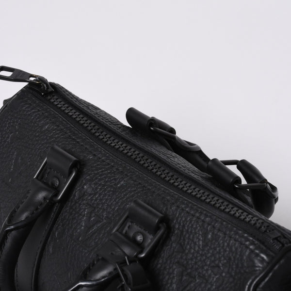 Very good condition LOUIS VUITTON Keepall Bandouliere 25 Shoulder bag Handbag Monogram Taurillon M20900 Used 4b006644