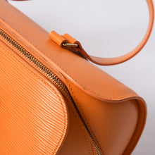 画像をギャラリービューアに読み込む, 新品未使用 LOUIS VUITTON ルイヴィトン スフロ ハンドバッグ M5222H エピ レザー オレンジ ゴールド金具 中古 4a000413