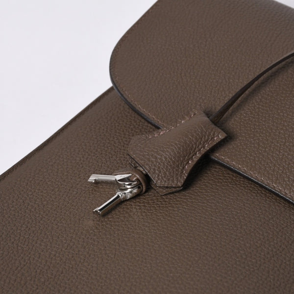 Like new HERMES Handbag Sac Adepeche 41 Taupe Leather Togo Silver Hardware T Stamp Used 4a000578