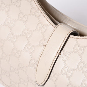 GUUCI Gucci One Shoulder Bag 145819 White Color Guccisima GG Logo Leather Good Condition Used 4a000414