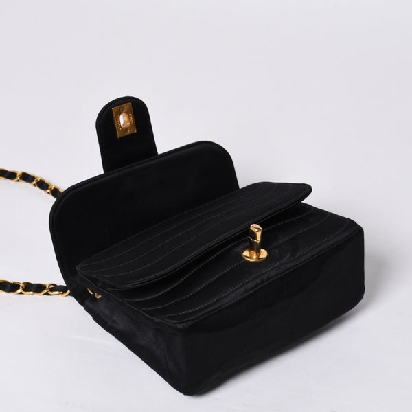 CHANEL シャネル マドモアゼル ミニチェーンショルダーバッグ 2番台 ココマーク サテン ブラック ゴールド金具 美品 中古 4a000510