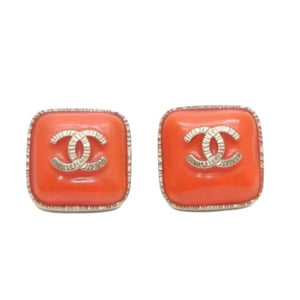 Very good condition CHANEL Chanel earrings here mark square button orange gold A14K earrings square button CC orange A14K GD good condition used 4a000627