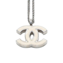 画像をギャラリービューアに読み込む, 極美品 CHANEL シャネル ネックレス ココマーク アイボリー 02C シルバー necklace CC ivory 02C SV 美品 中古 4a000655