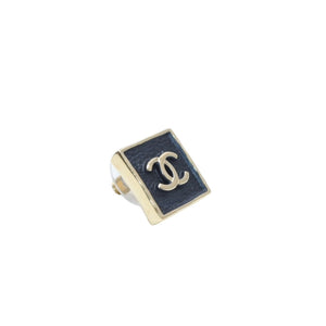 Very Good Condition CHANEL Chanel Earrings Square Leather Coco Gold B23S earrings square button CC BK B23S GD Good Condition Used 4a000665