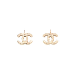 Very Good Condition CHANEL Chanel Earrings Coco Mark Chocolate Bar Gold 03P Engraved One Side Earrings CC 10C Chocolate Bar GD Good Condition Used 4a000637