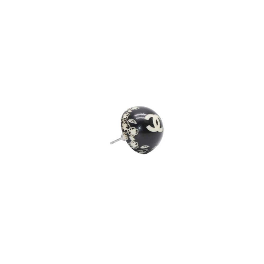 Very Good Condition CHANEL Earrings Coco Mark Button Coco Mark & ​​Camellia Black 06C earrings button CC & camellia black 06C SV Good Condition Used 4a000623