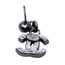画像をギャラリービューアに読み込む, 極美品 CHANEL シャネル ピアス マルチラインストーン ドロップ ココマーク シルバー 05A 刻印片側 earrings dangling CC 05A multi rhinestone SV 美品 中古 4a000641