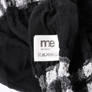 極美品 ISSEY MIYAKE me イッセイミヤケ ミー ワンピース プリーツ ホワイト ブラック MI42FR622 ポリエステル サイズF 中古 4a014077